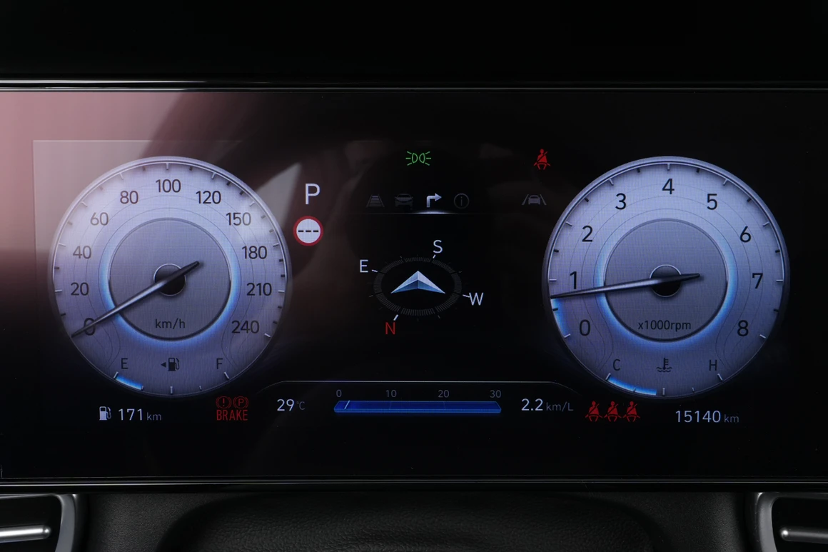 Hyundai Avante - Фото 26