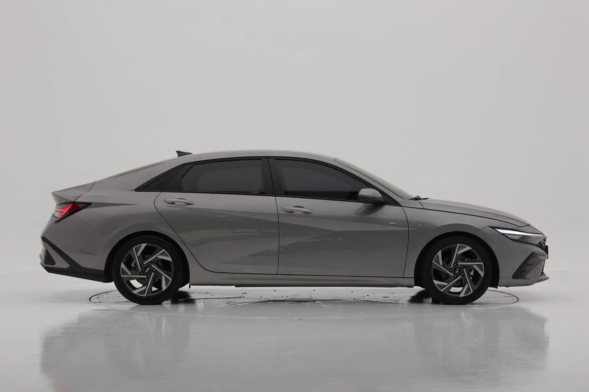 Hyundai Avante - Фото 7