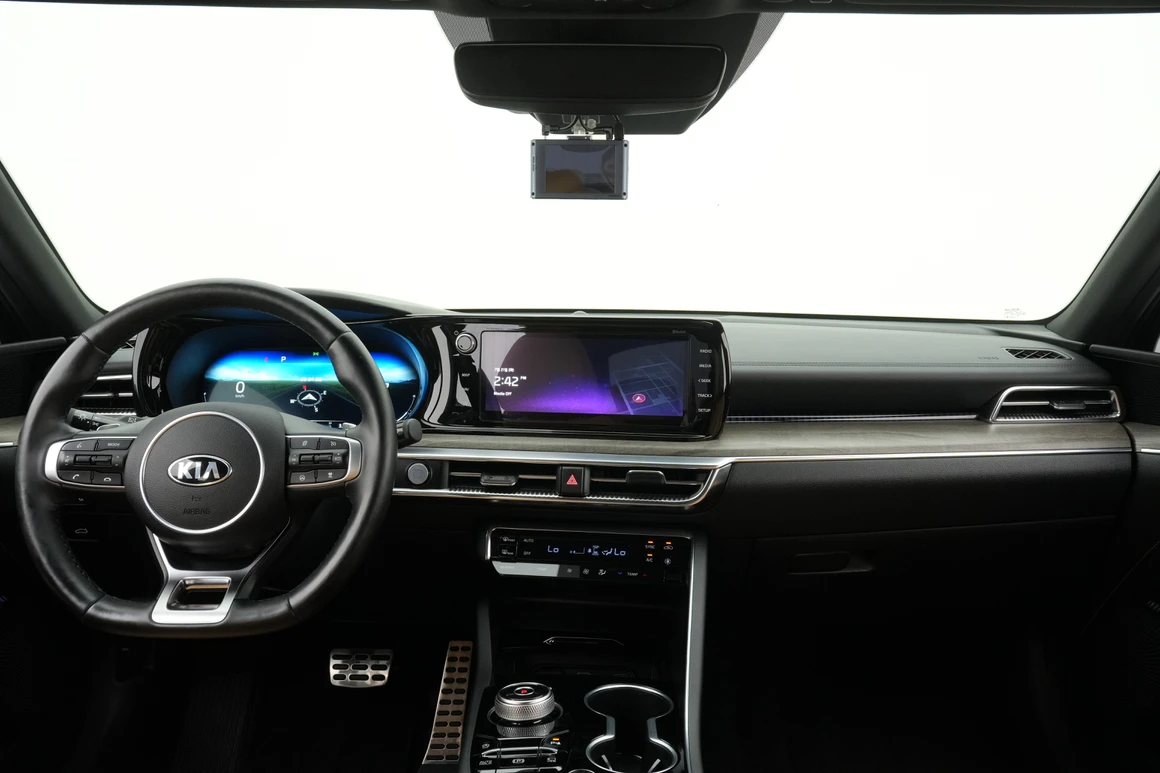 Kia K5 - Фото 19
