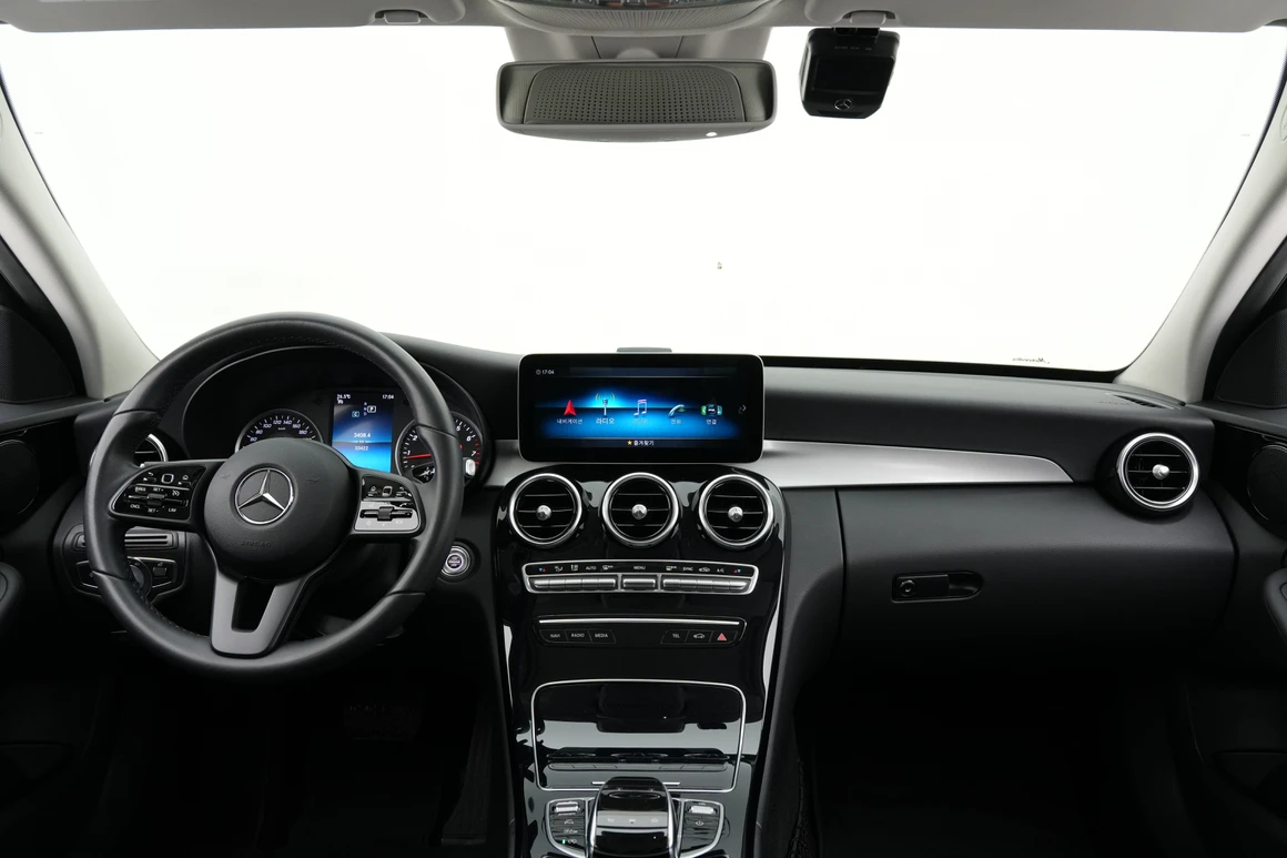 Mercedes-Benz C-Class - Фото 19