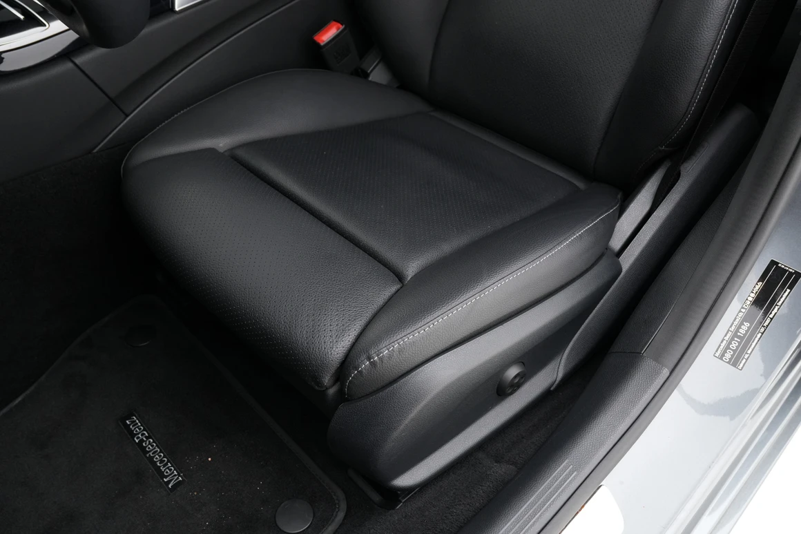 Mercedes-Benz C-Class - Фото 24