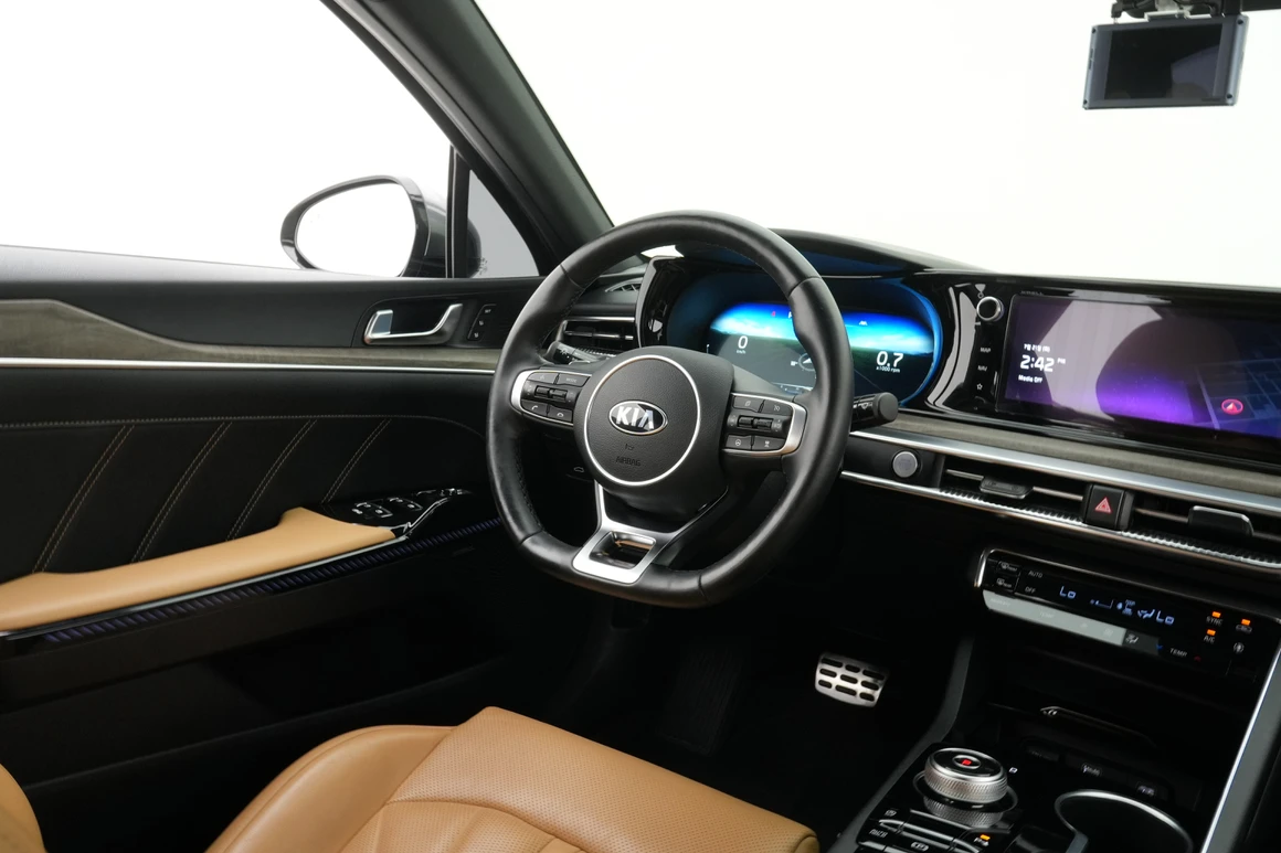 Kia K5 - Фото 18