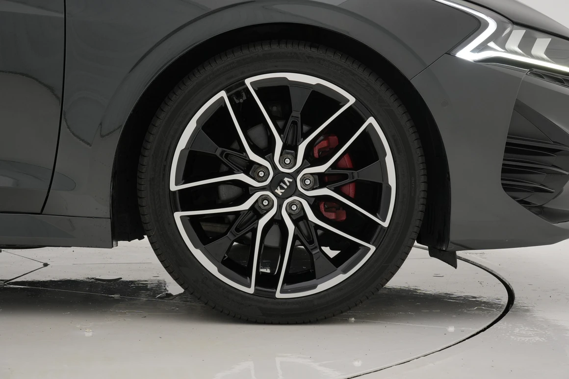 Kia K5 - Фото 17