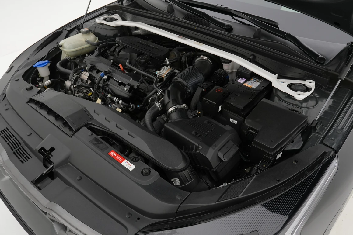 Kia K5 - Фото 13