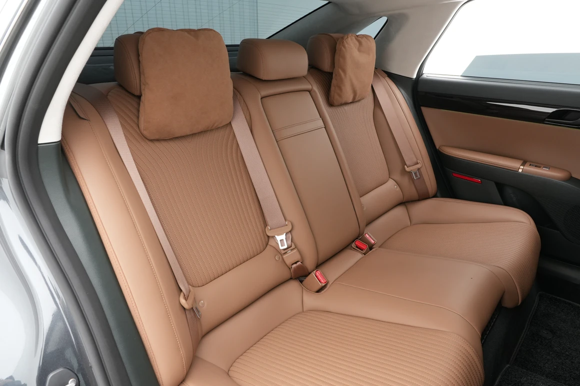 Hyundai Grandeur - Фото 31