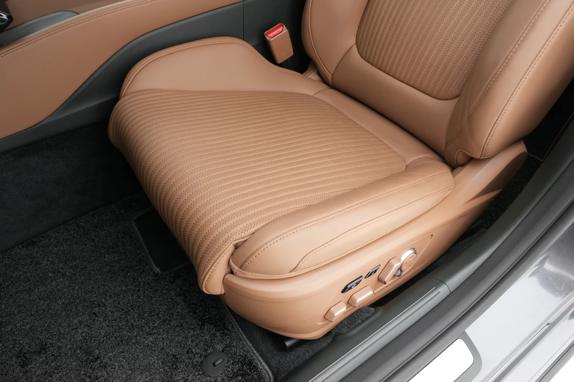 Hyundai Grandeur - Фото 24