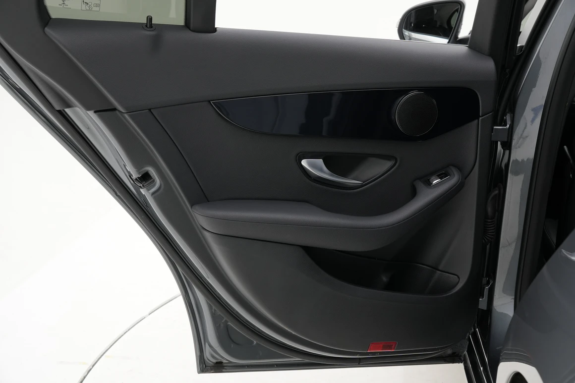 Mercedes-Benz C-Class - Фото 21