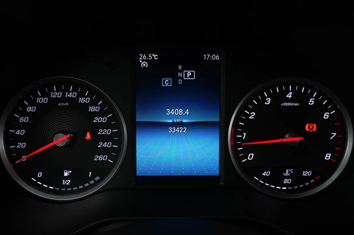 Mercedes-Benz C-Class - Фото 26