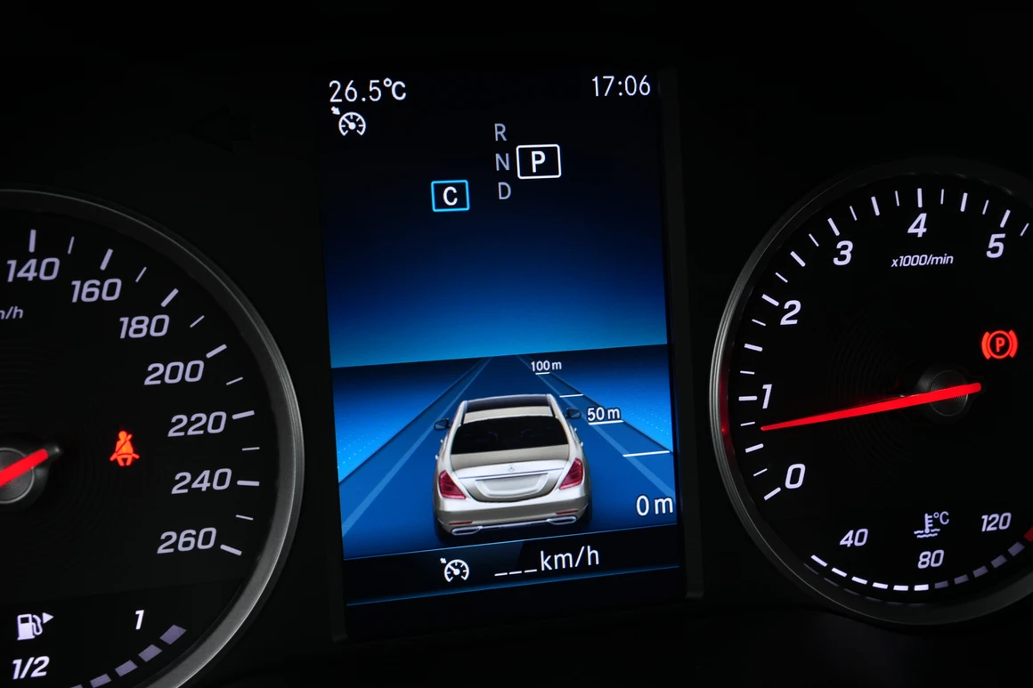 Mercedes-Benz C-Class - Фото 27