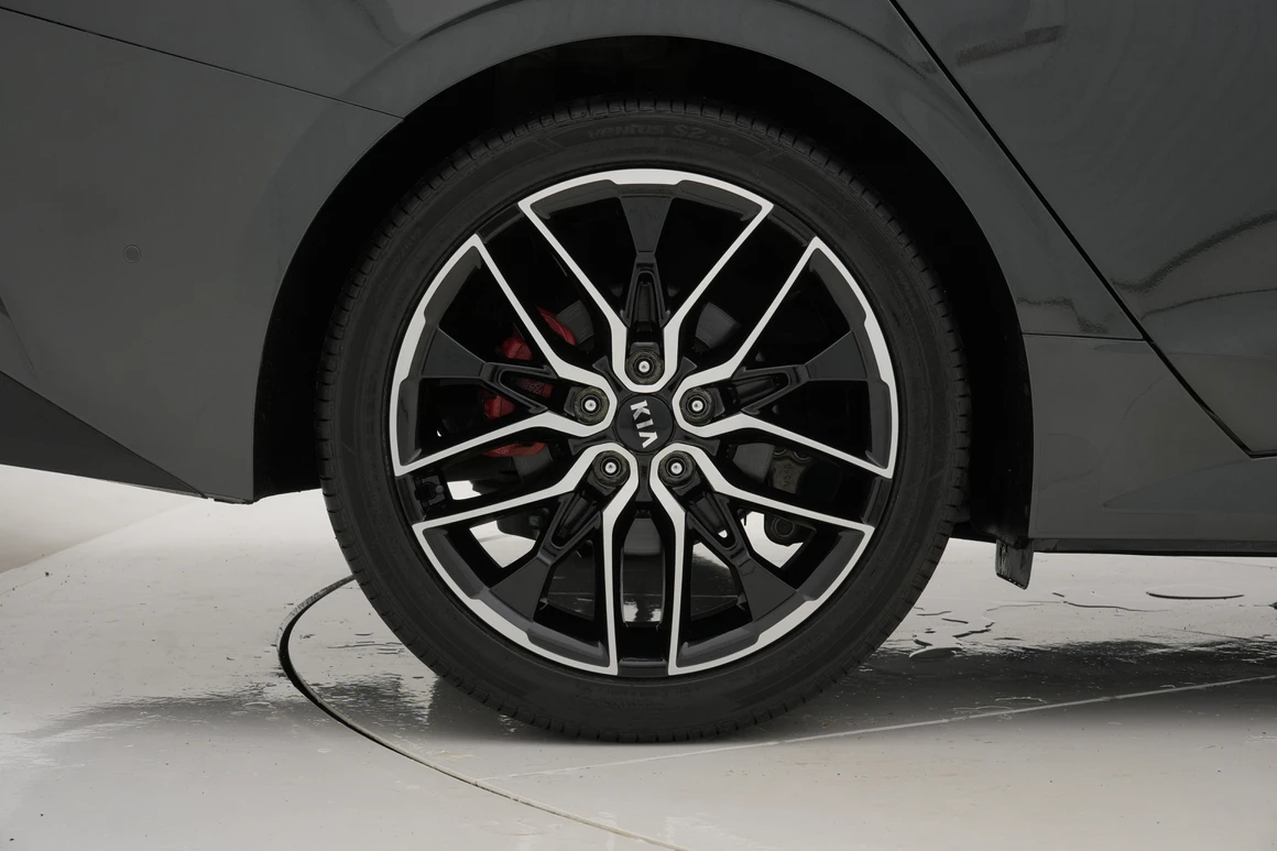 Kia K5 - Фото 16