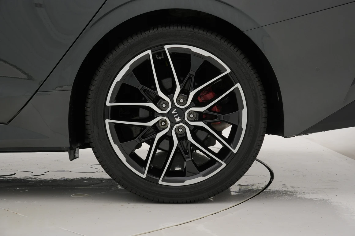 Kia K5 - Фото 15