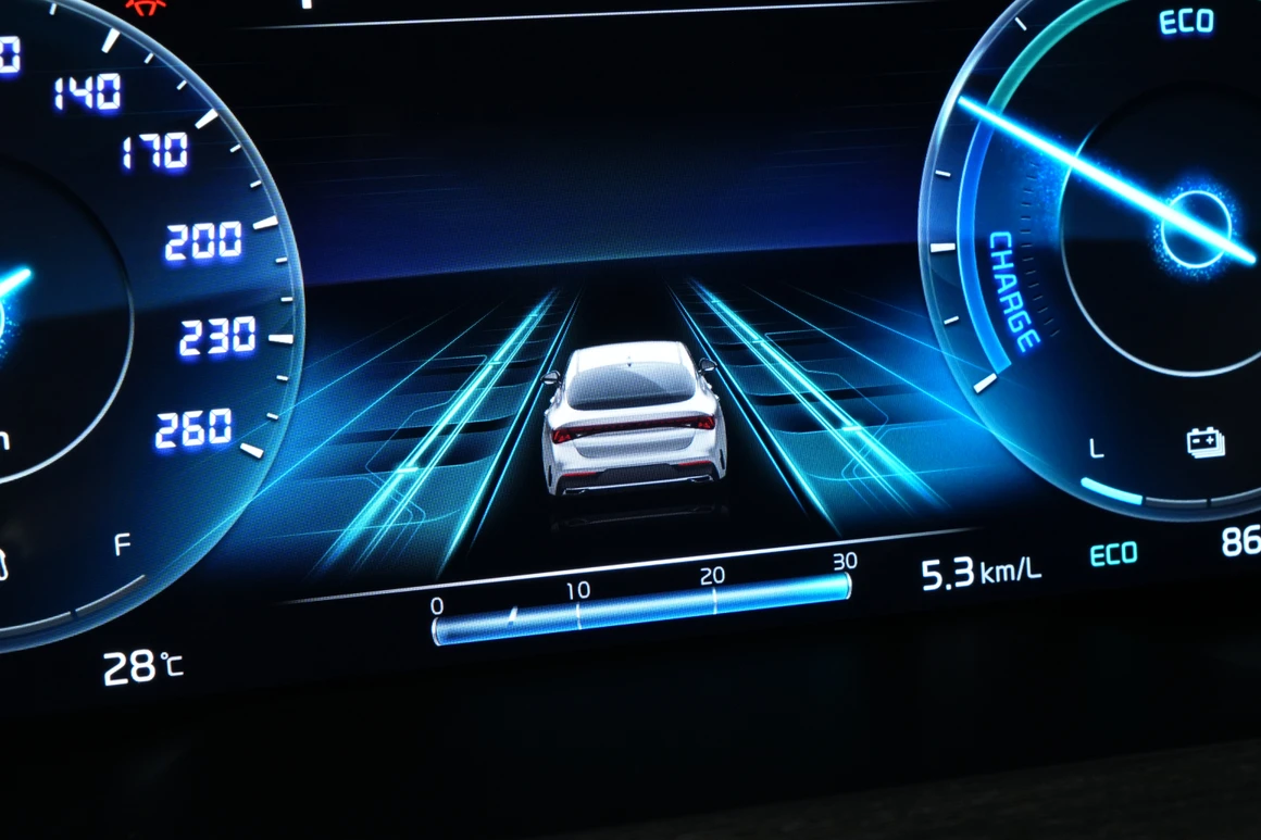 Kia K5 - Фото 27