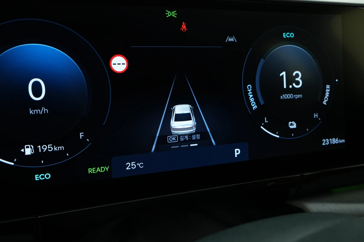 Hyundai Grandeur - Фото 28