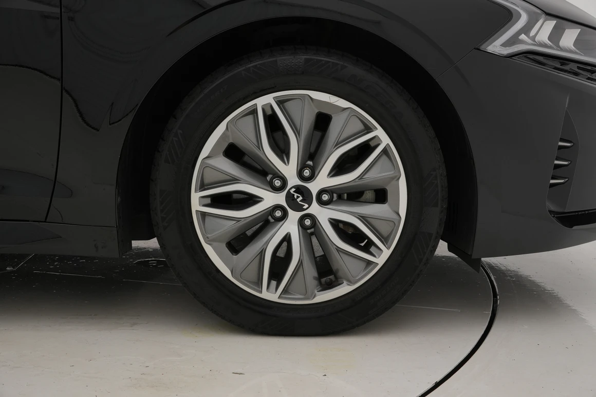 Kia K5 - Фото 17