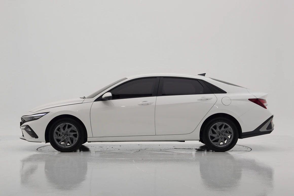 Hyundai Avante - Фото 3