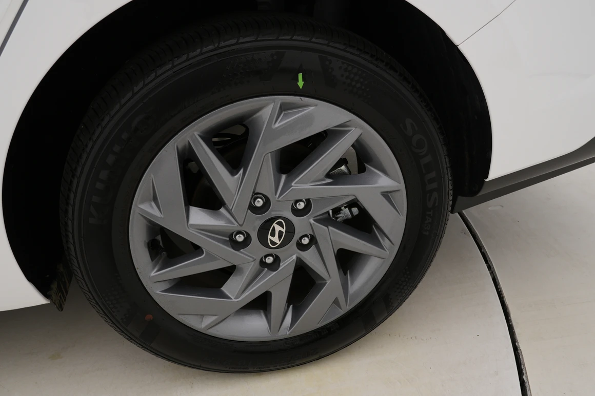 Hyundai Avante - Фото 41