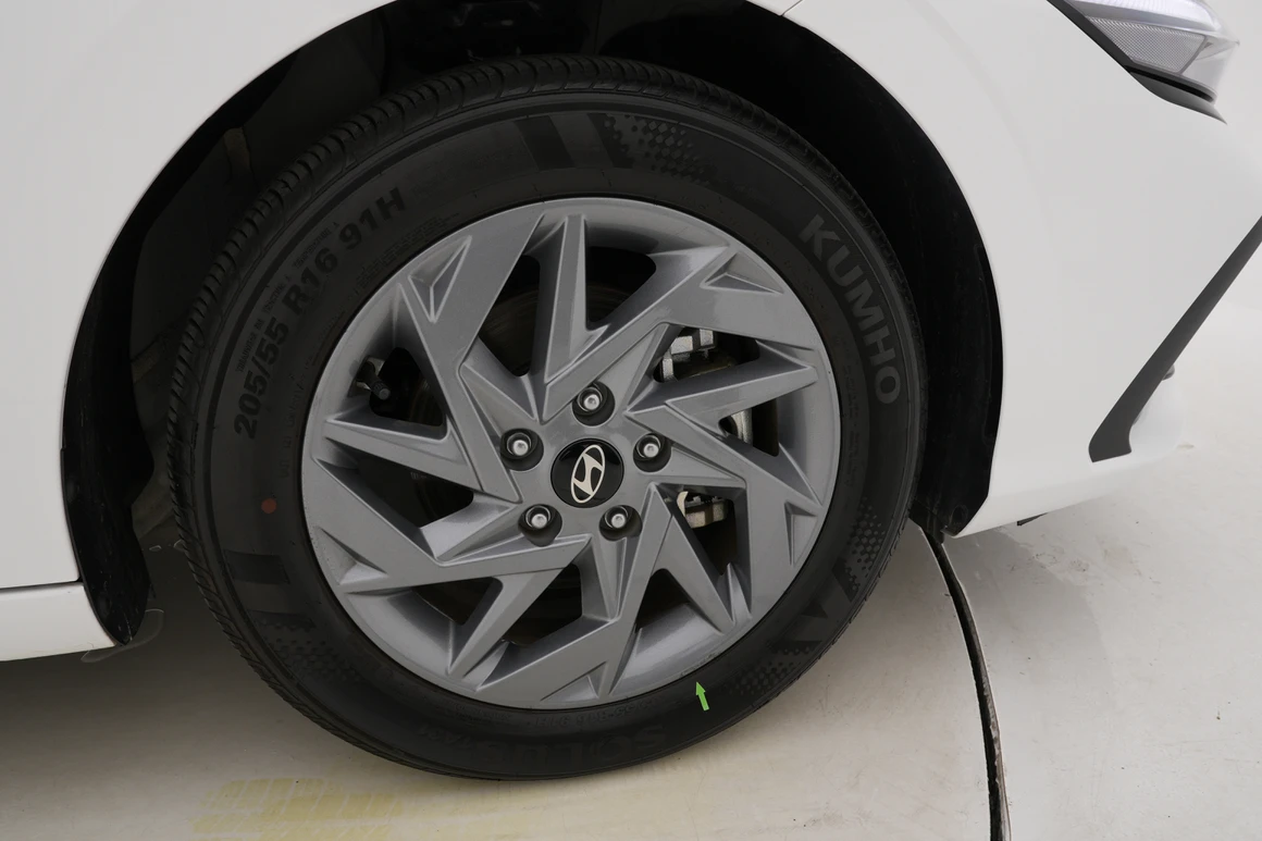 Hyundai Avante - Фото 40