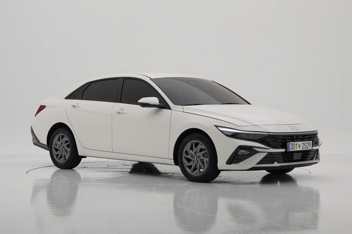 Hyundai Avante - Фото 8