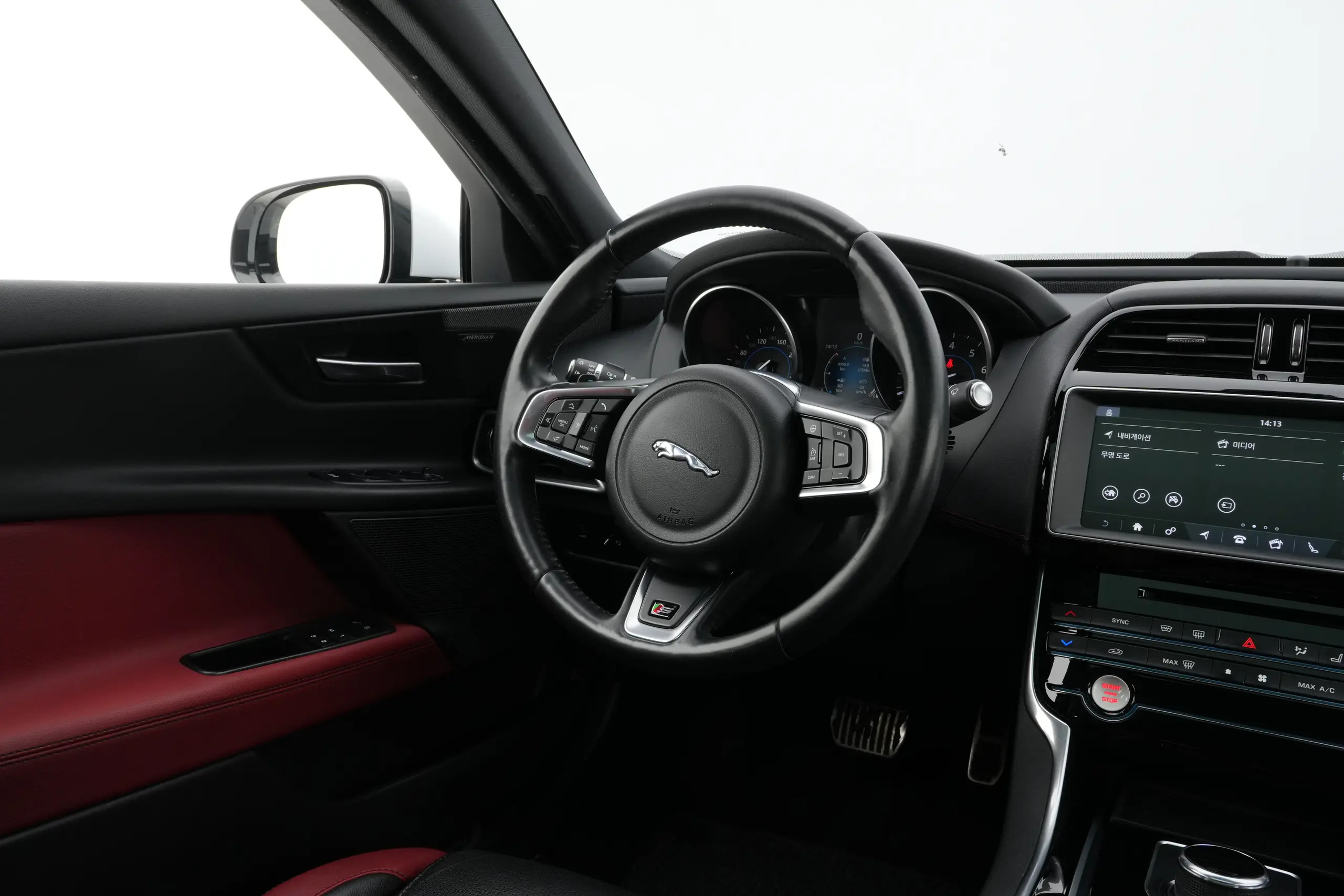 재규어 XE 2017년식 중고차