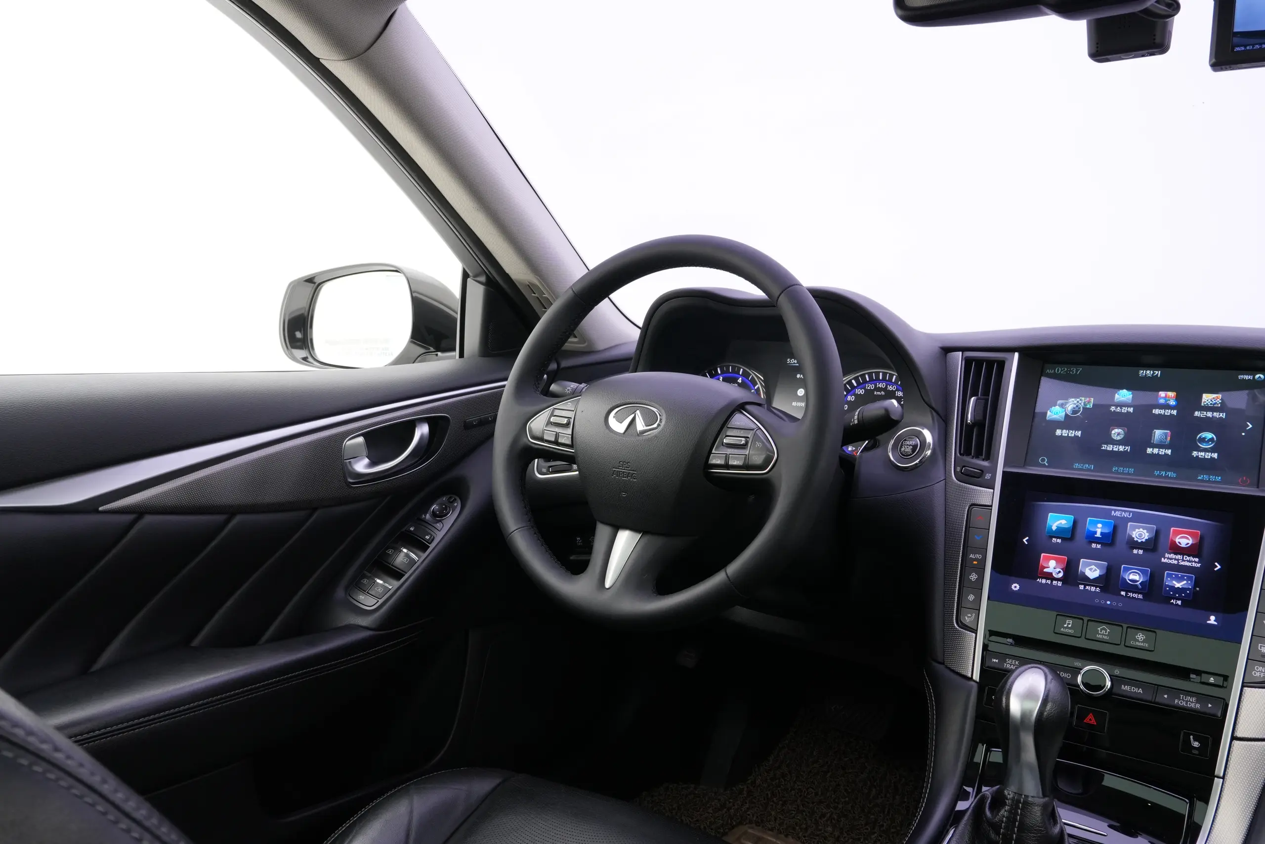 인피니티 Q50 2015년식 중고차