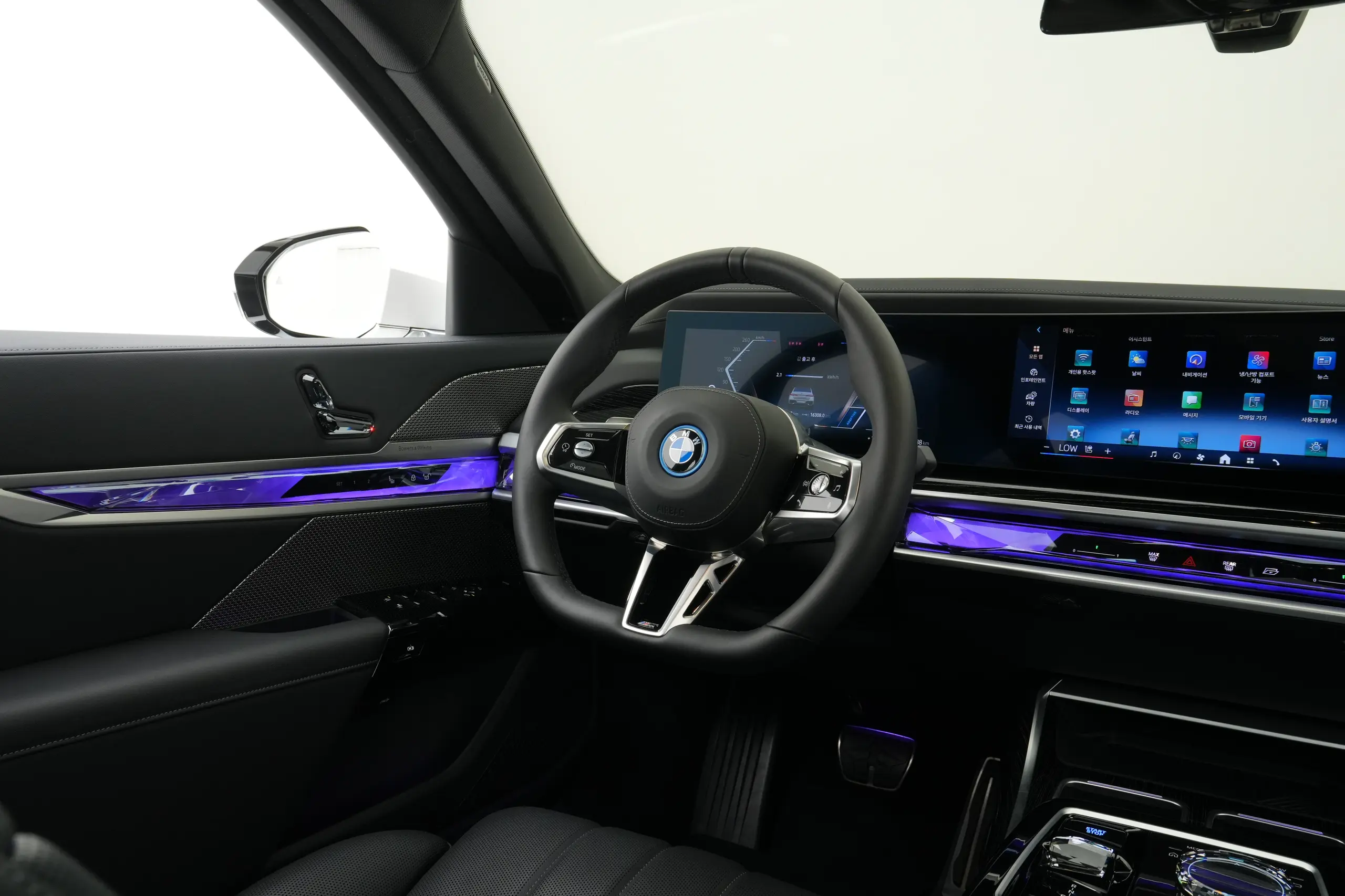BMW i7 2025년식 중고차