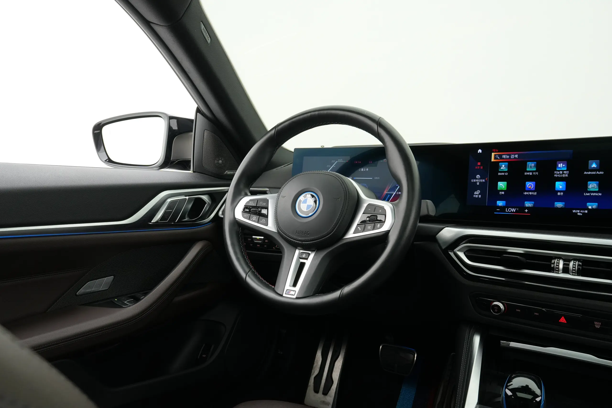 BMW i4 2022년식 중고차