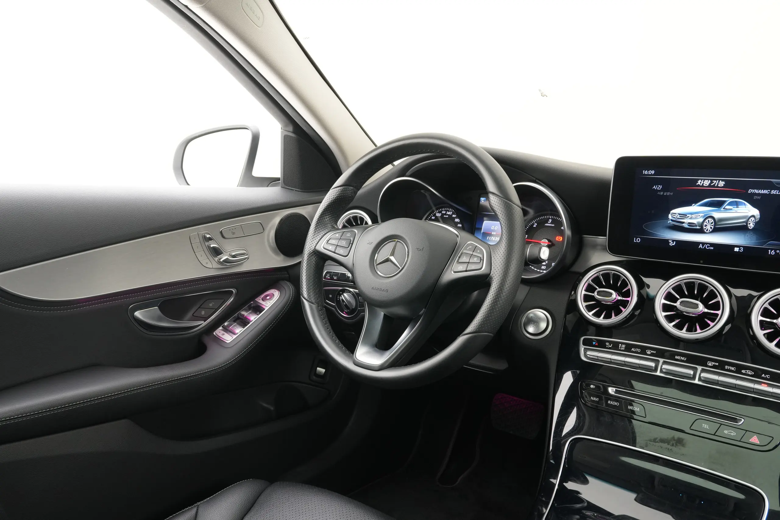벤츠 C클래스 (W205) 2016년식 중고차