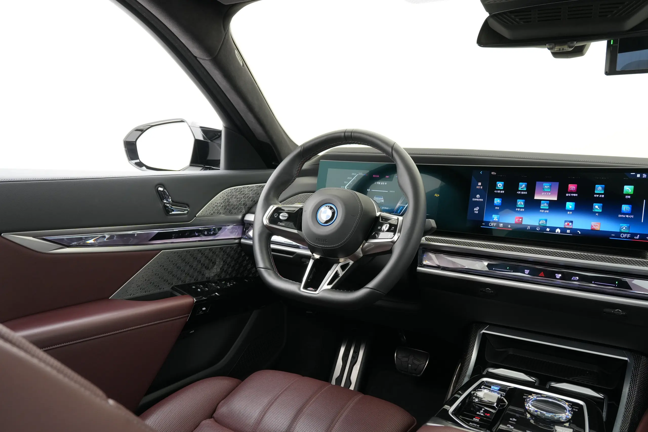 BMW i7 2024년식 중고차