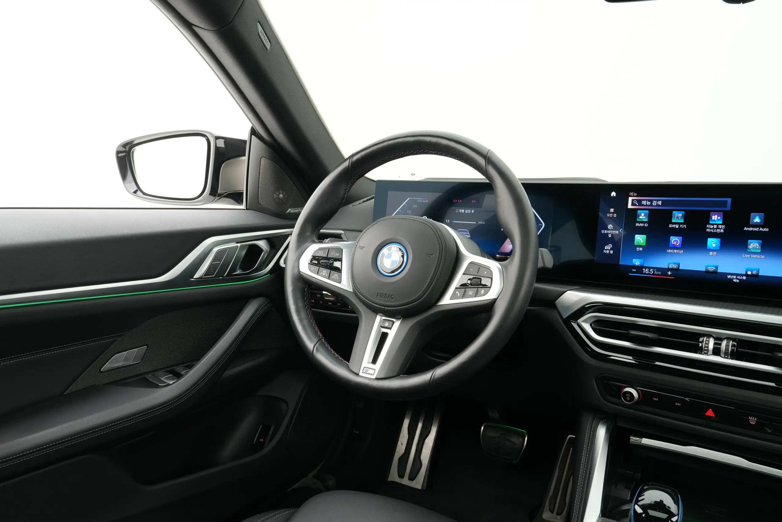 BMW i4 2023년식 중고차