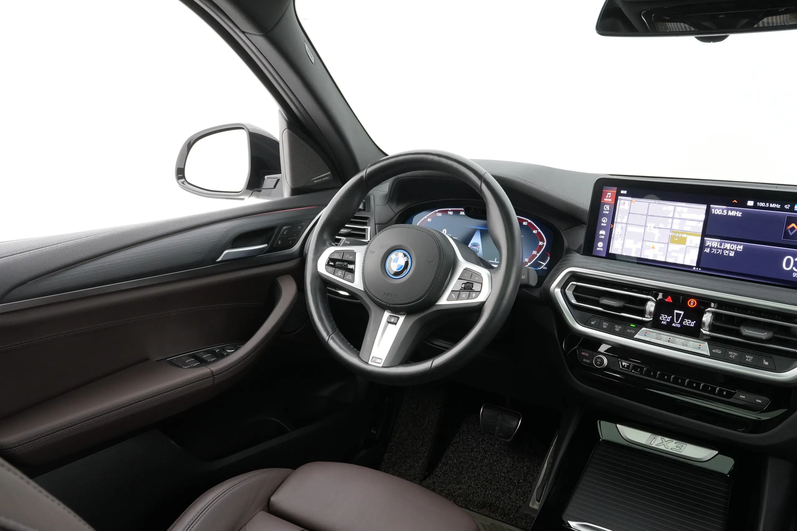 BMW iX3 (G08) 2023년식 중고차