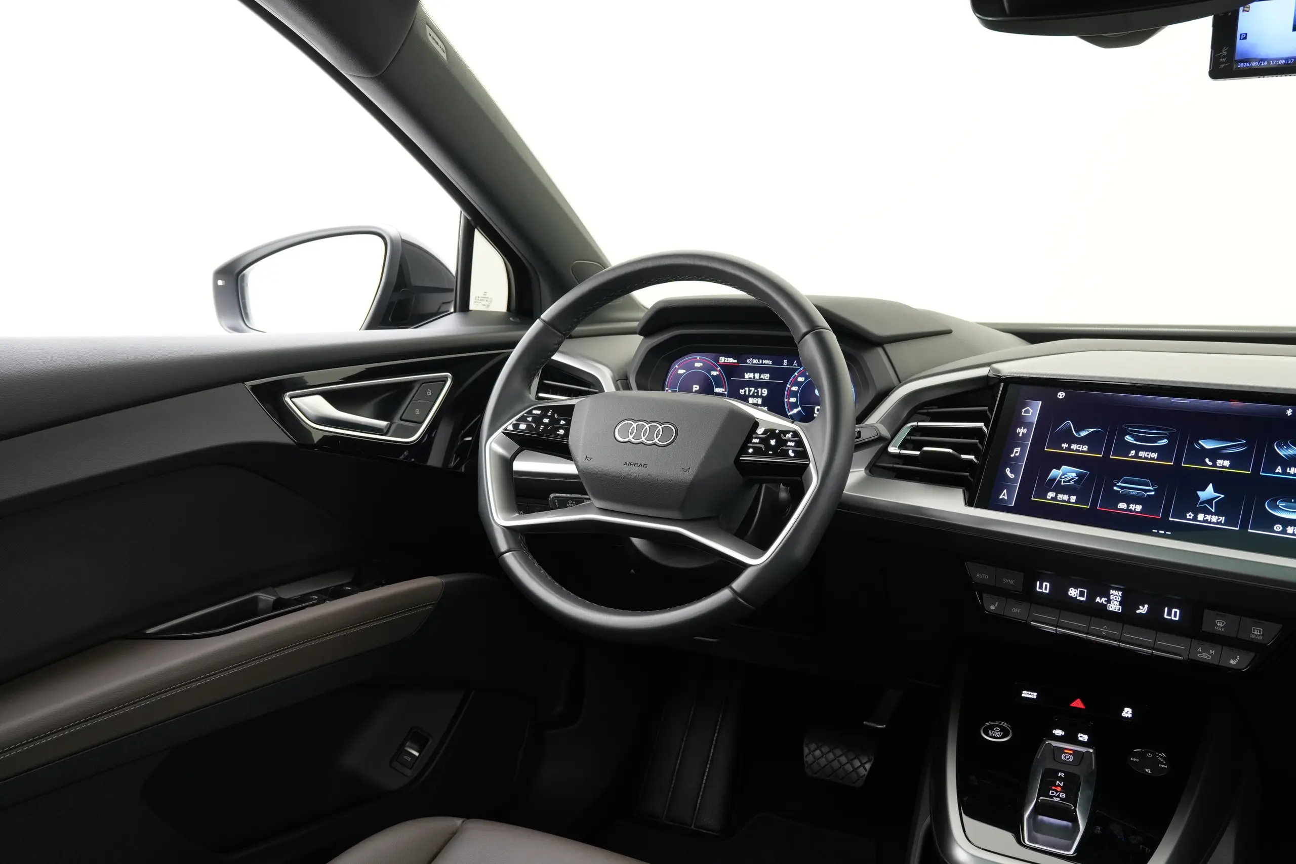 아우디 Q4 e-tron 2022년식 중고차