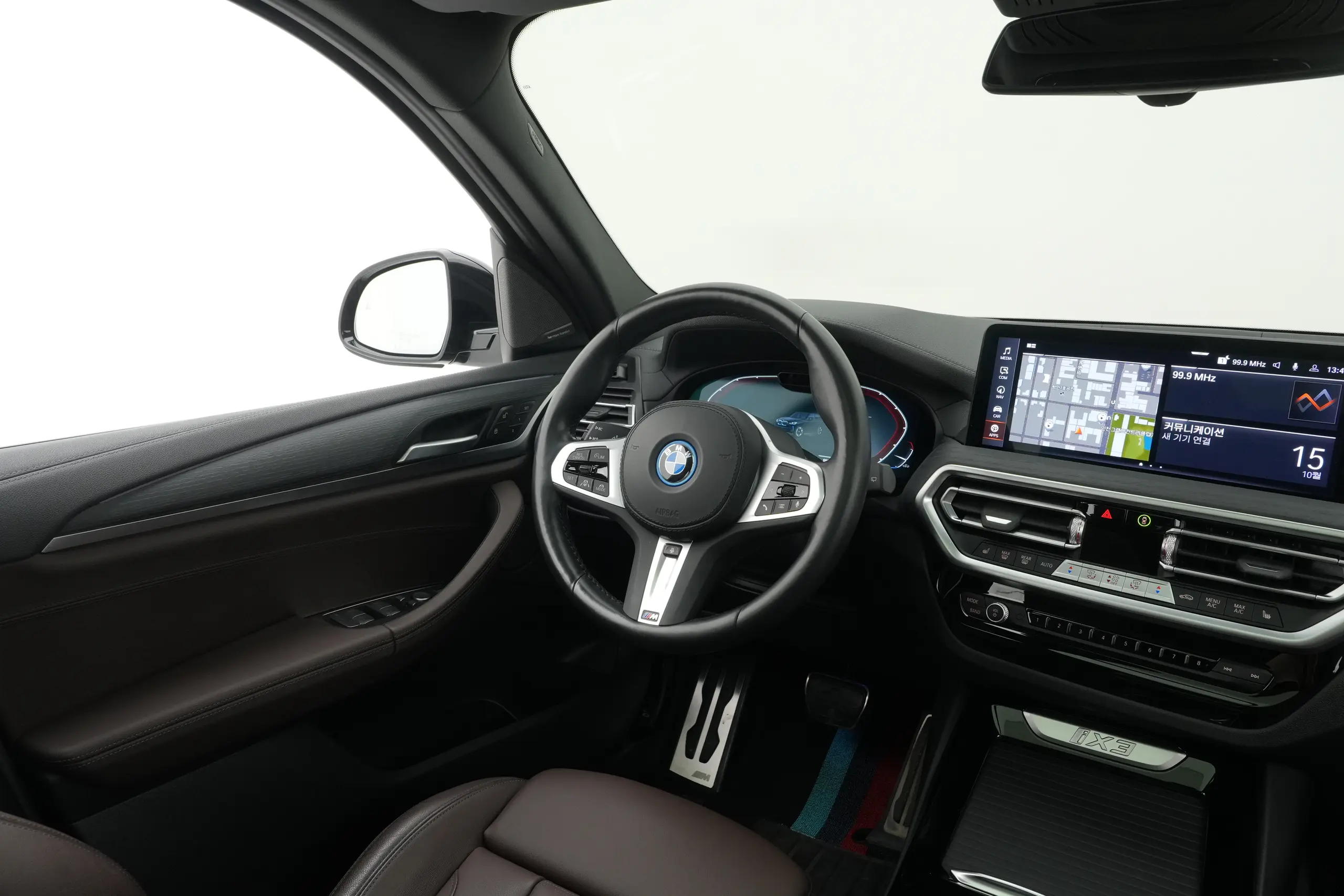 BMW iX3 (G08) 2023년식 중고차