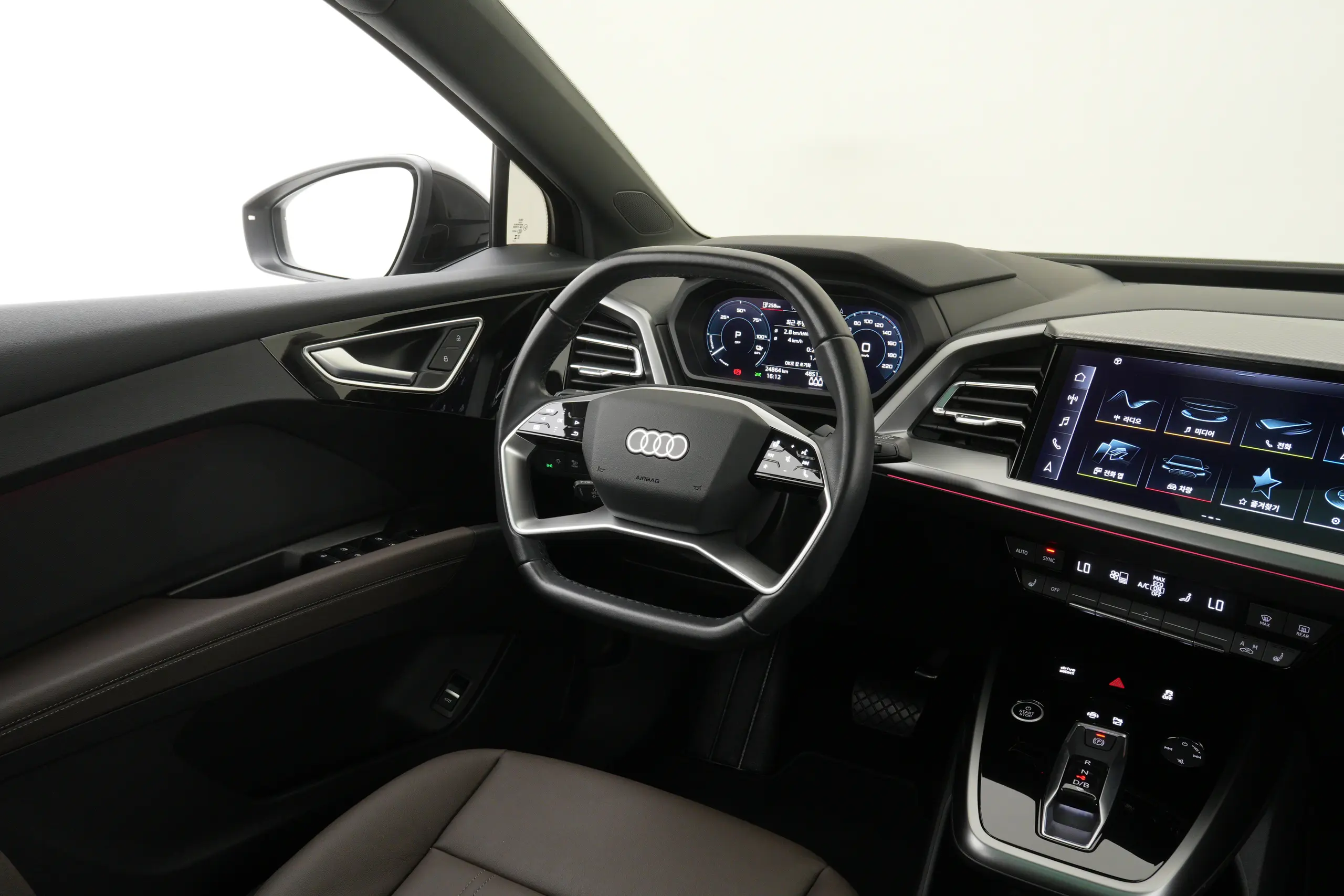 아우디 Q4 e-tron 2023년식 중고차