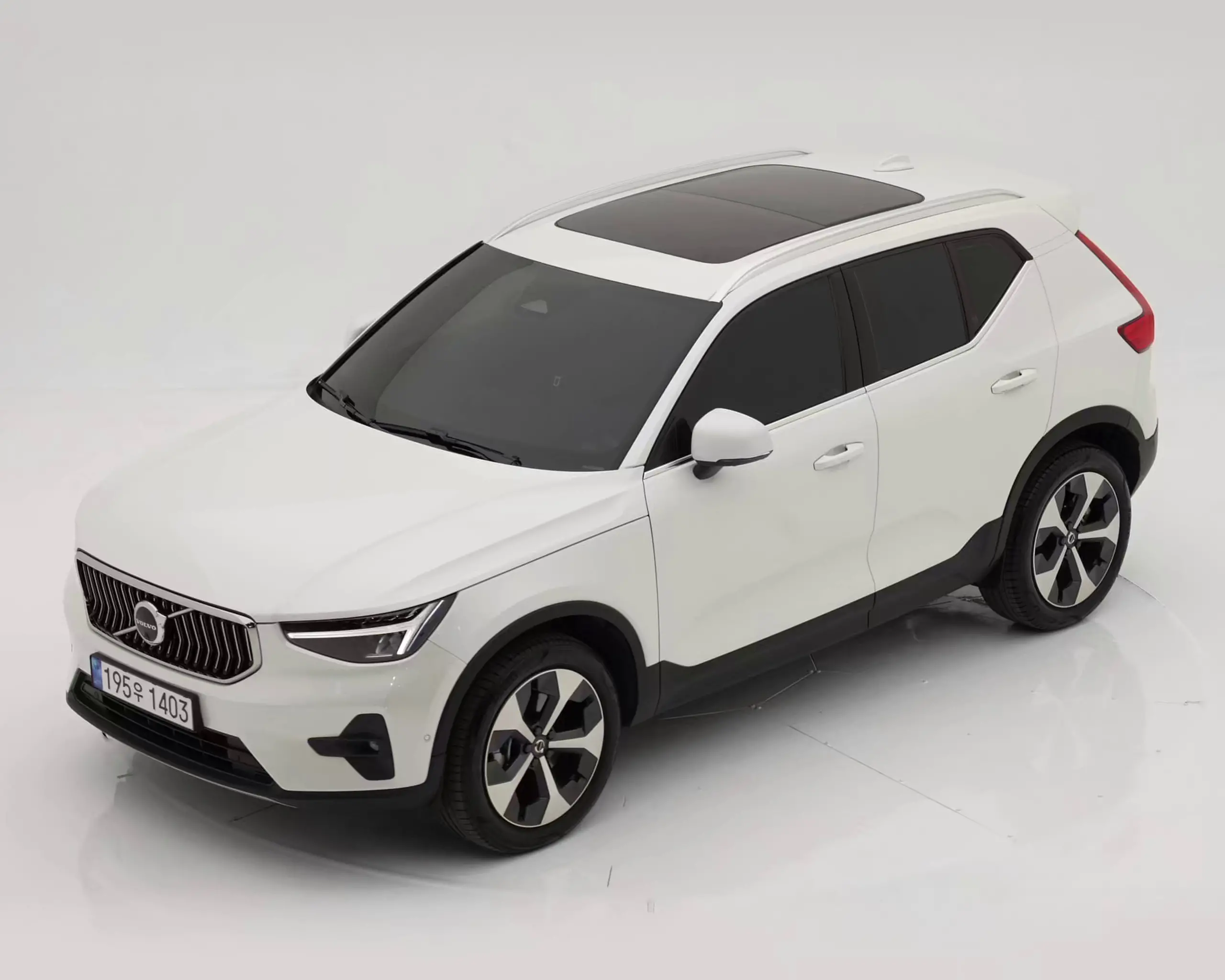 볼보 XC40 2023년식 중고차