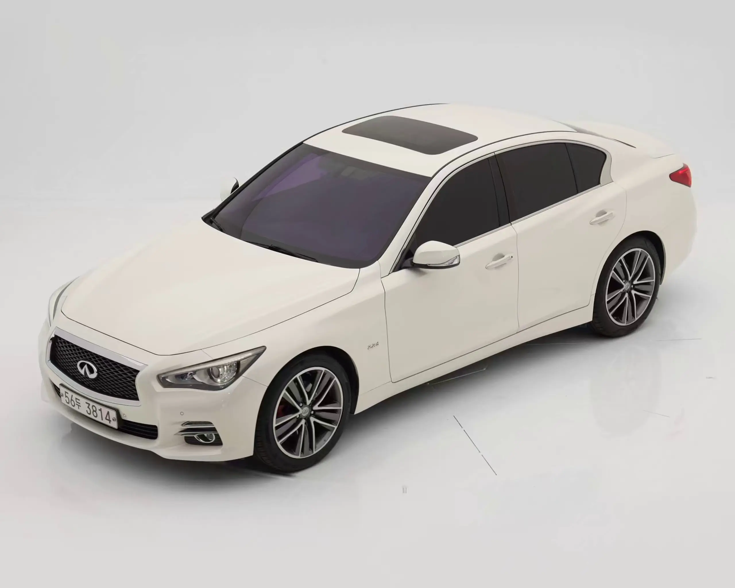 인피니티 Q50 2015년식 중고차