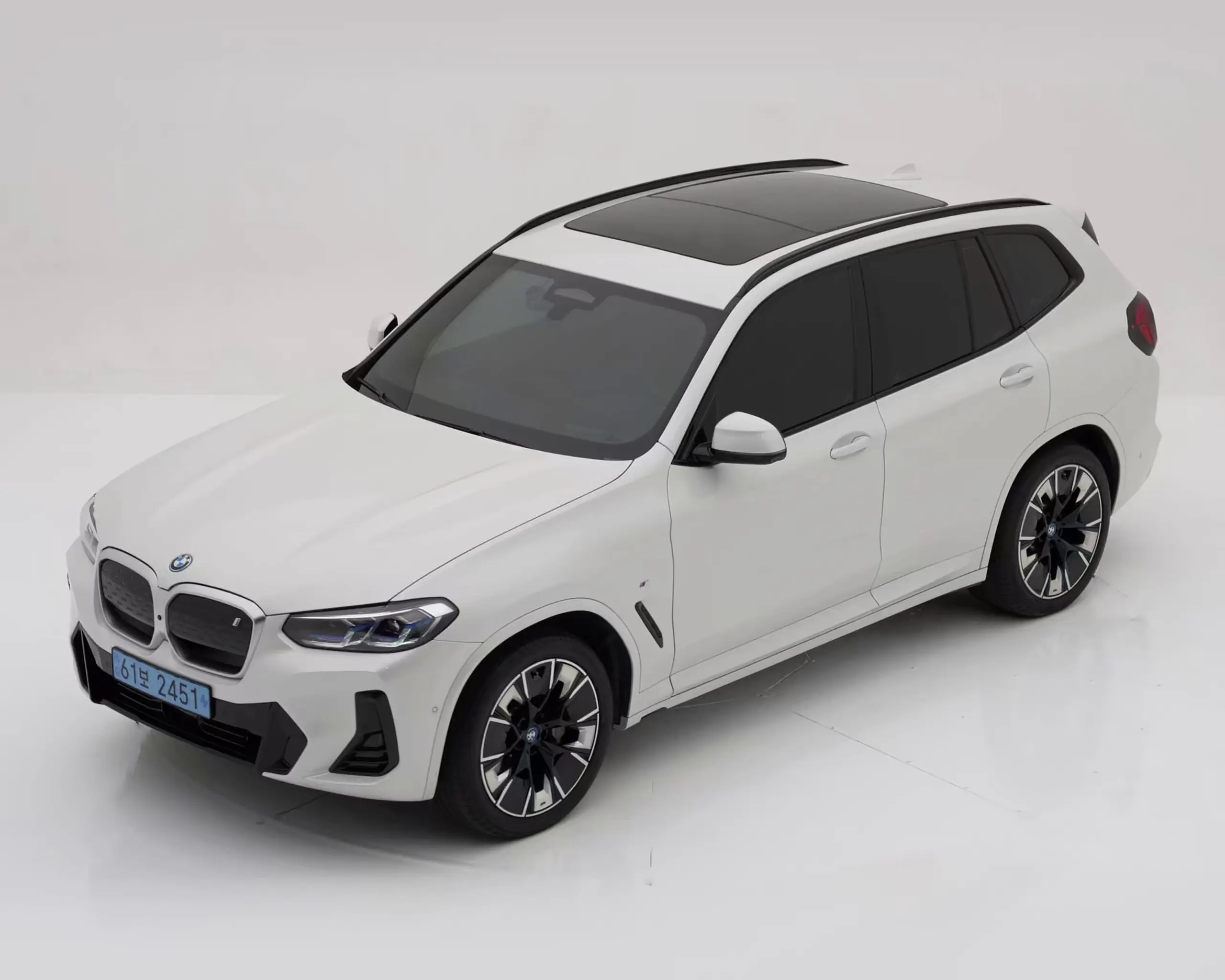BMW iX3 (G08) 2024년식 중고차