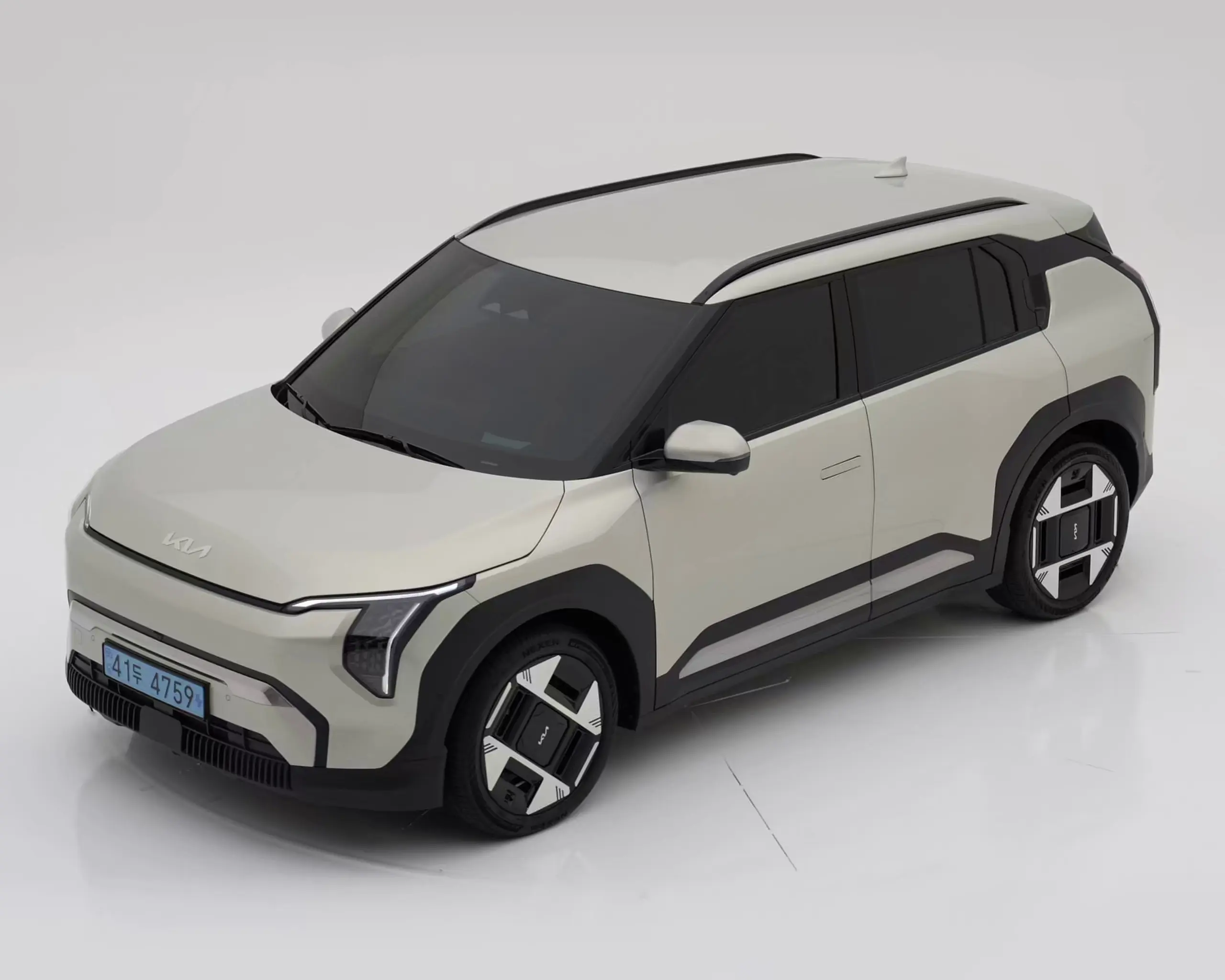 EV3 2025년식 중고차