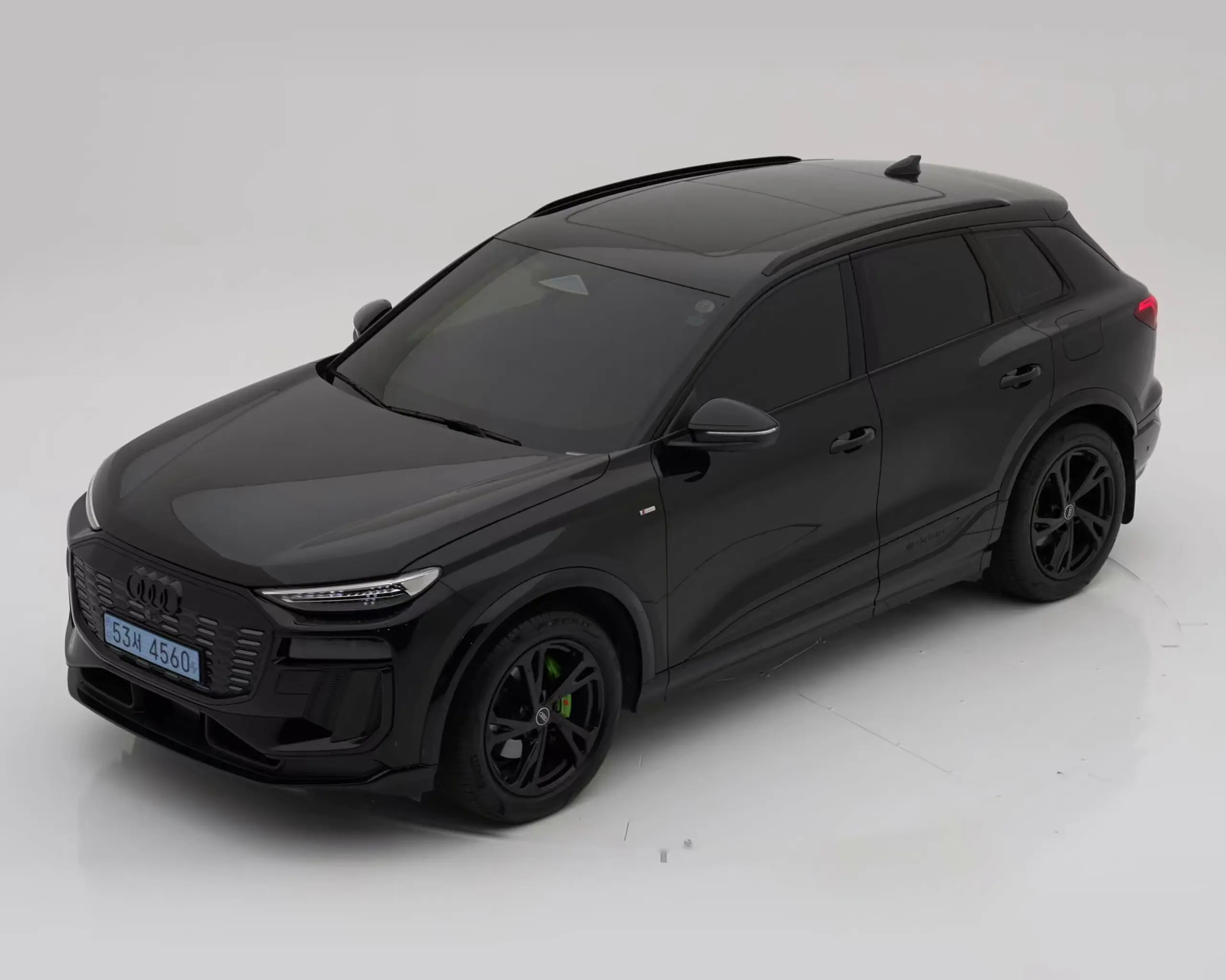 아우디 Q6 e-트론 2025년식 중고차