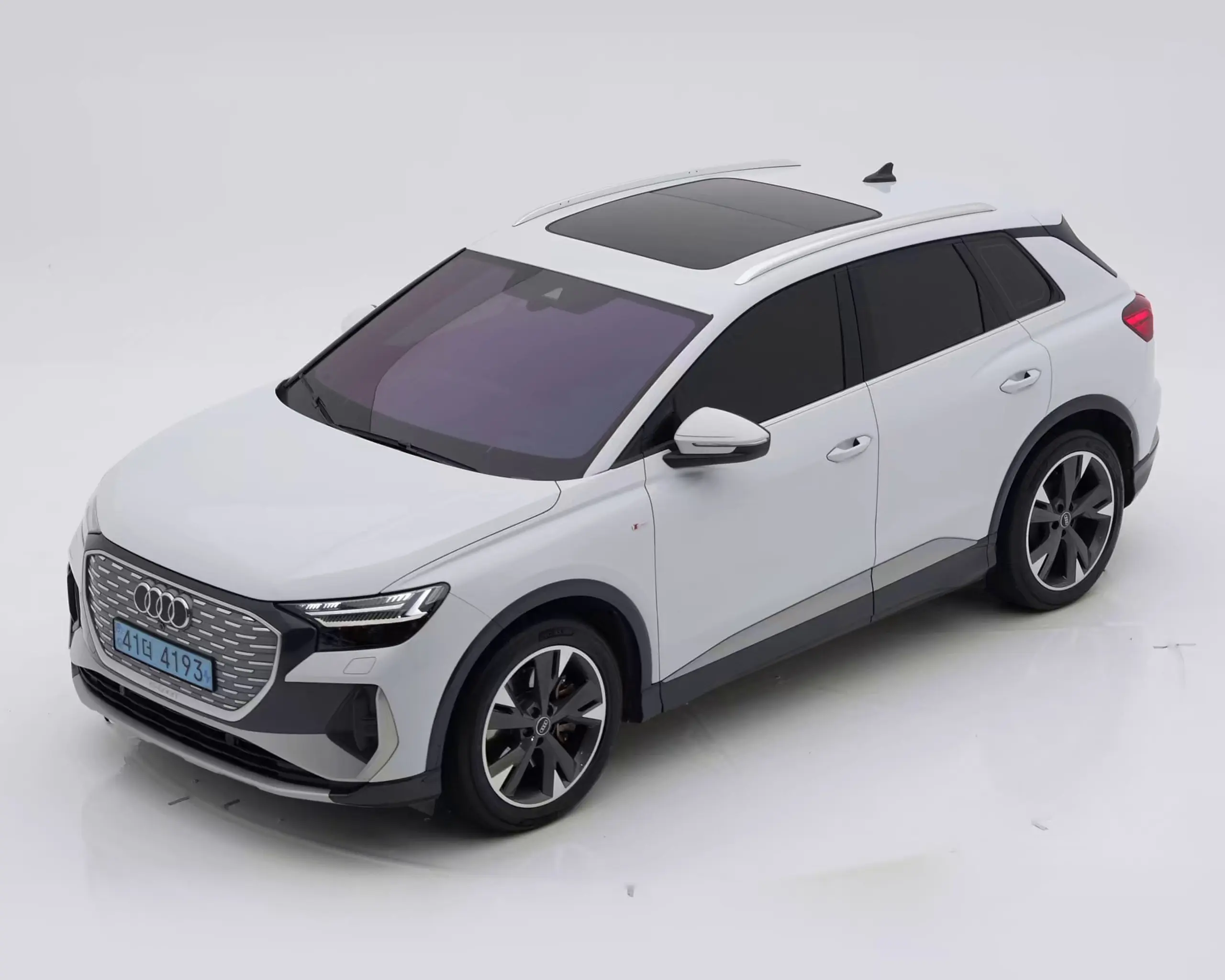 아우디 Q4 e-tron 2022년식 중고차
