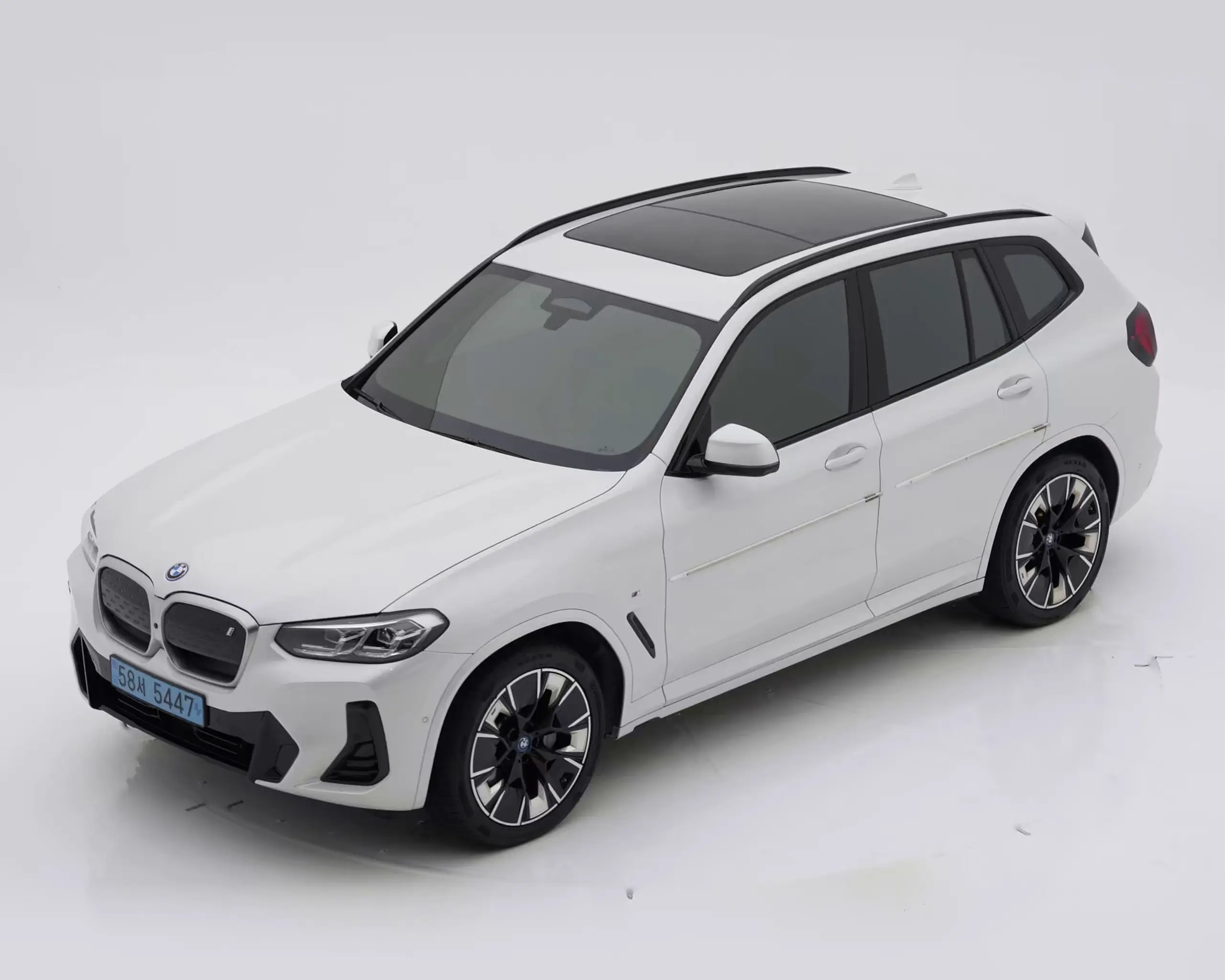 BMW iX3 (G08) 2022년식 중고차