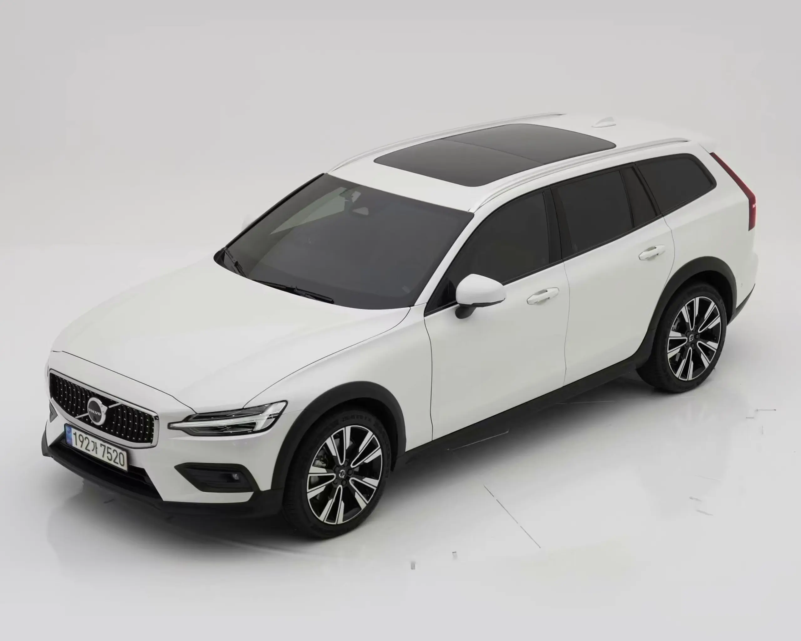 볼보 V60 크로스 컨트리 2세대 2023년식 중고차