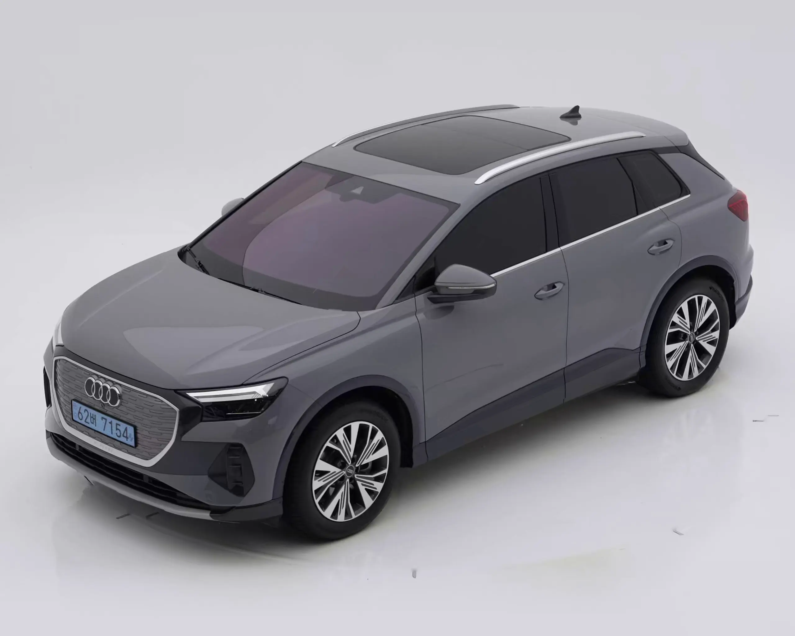 아우디 Q4 e-tron 2025년식 중고차