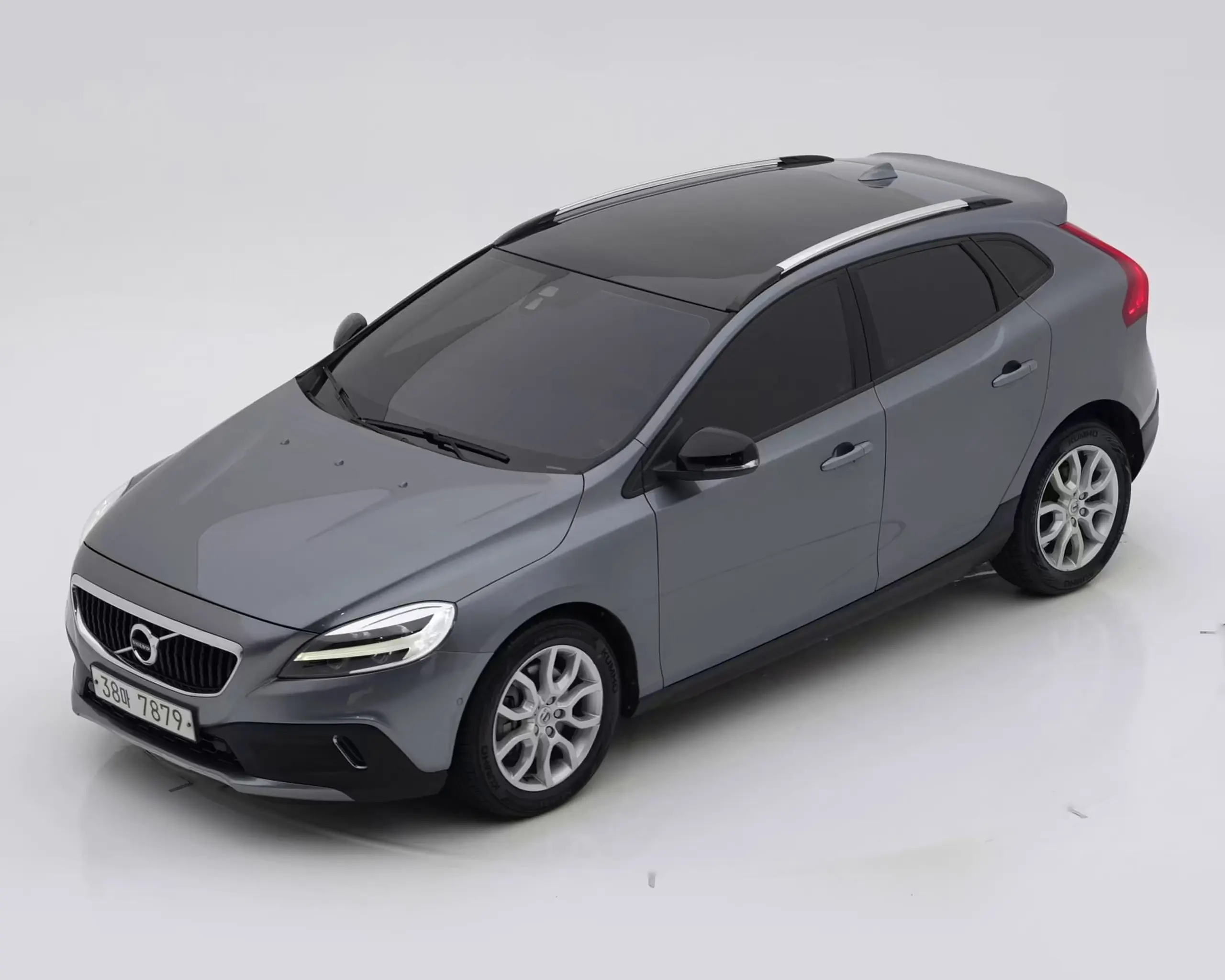 볼보 V40 크로스컨트리 2018년식 중고차