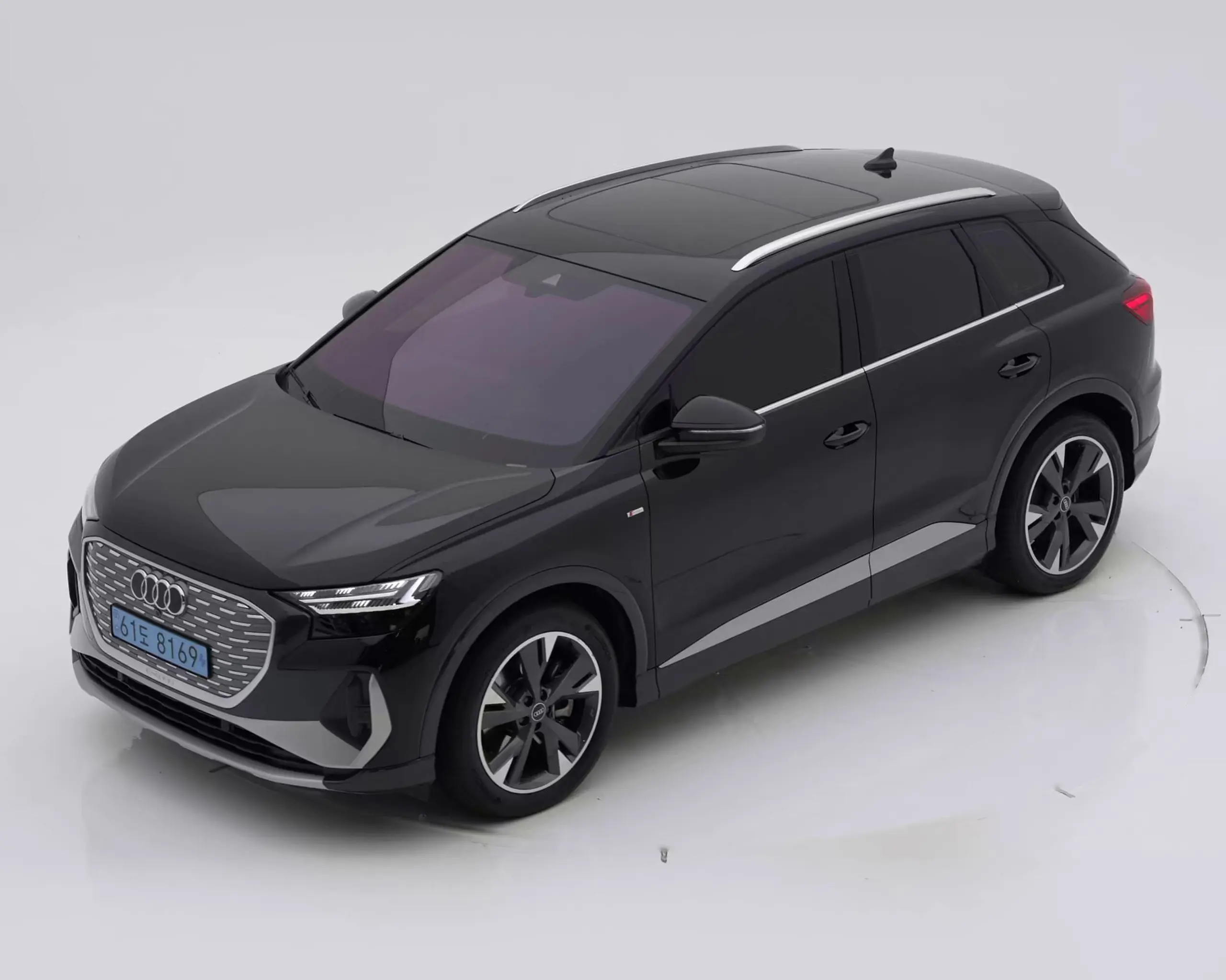 아우디 Q4 e-tron 2023년식 중고차