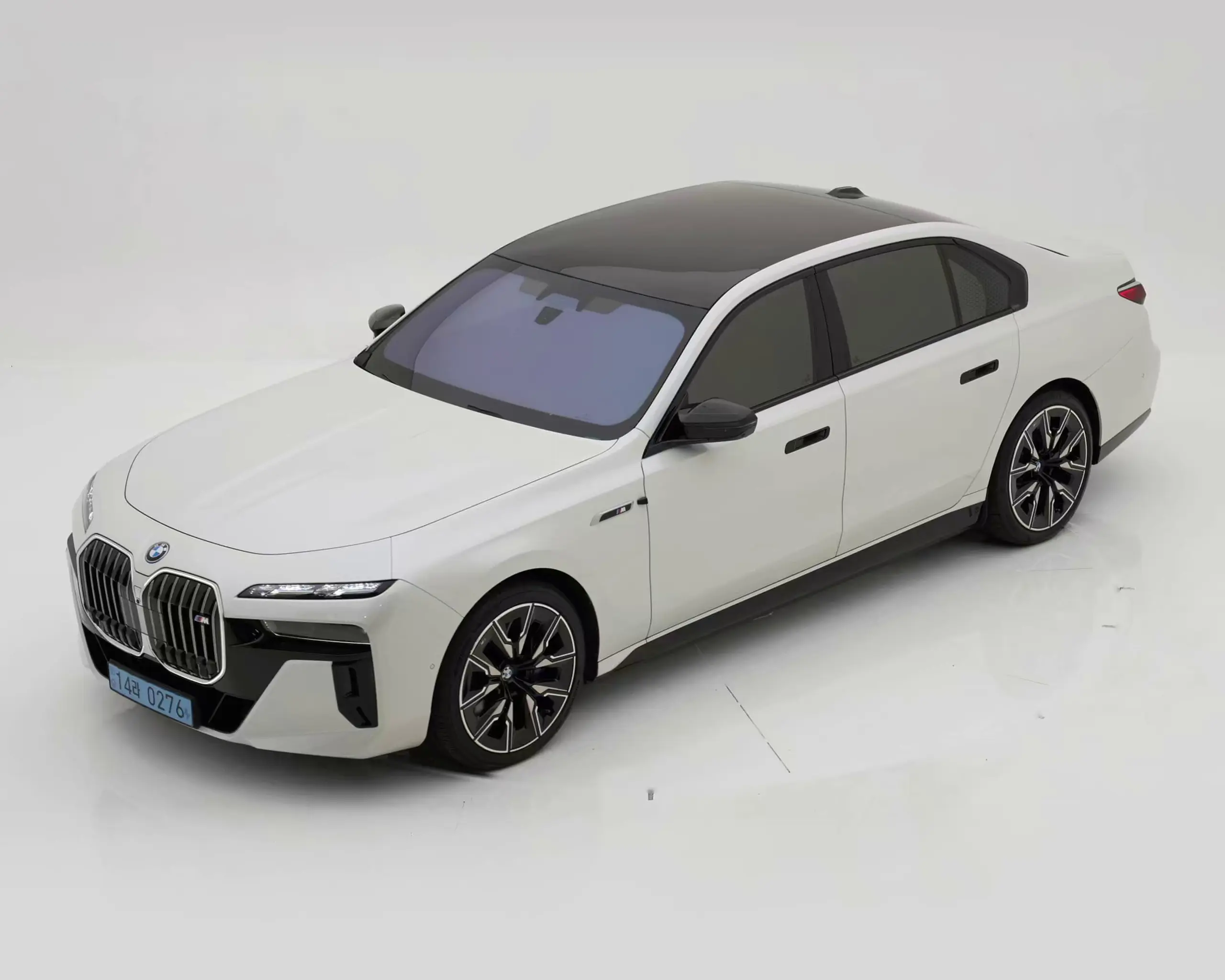 BMW i7 2024년식 중고차