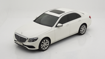 벤츠 E클래스 (W213) E220d 익스클루시브
