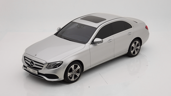 벤츠 E클래스 (W213) E300 4MATIC 아방가르드