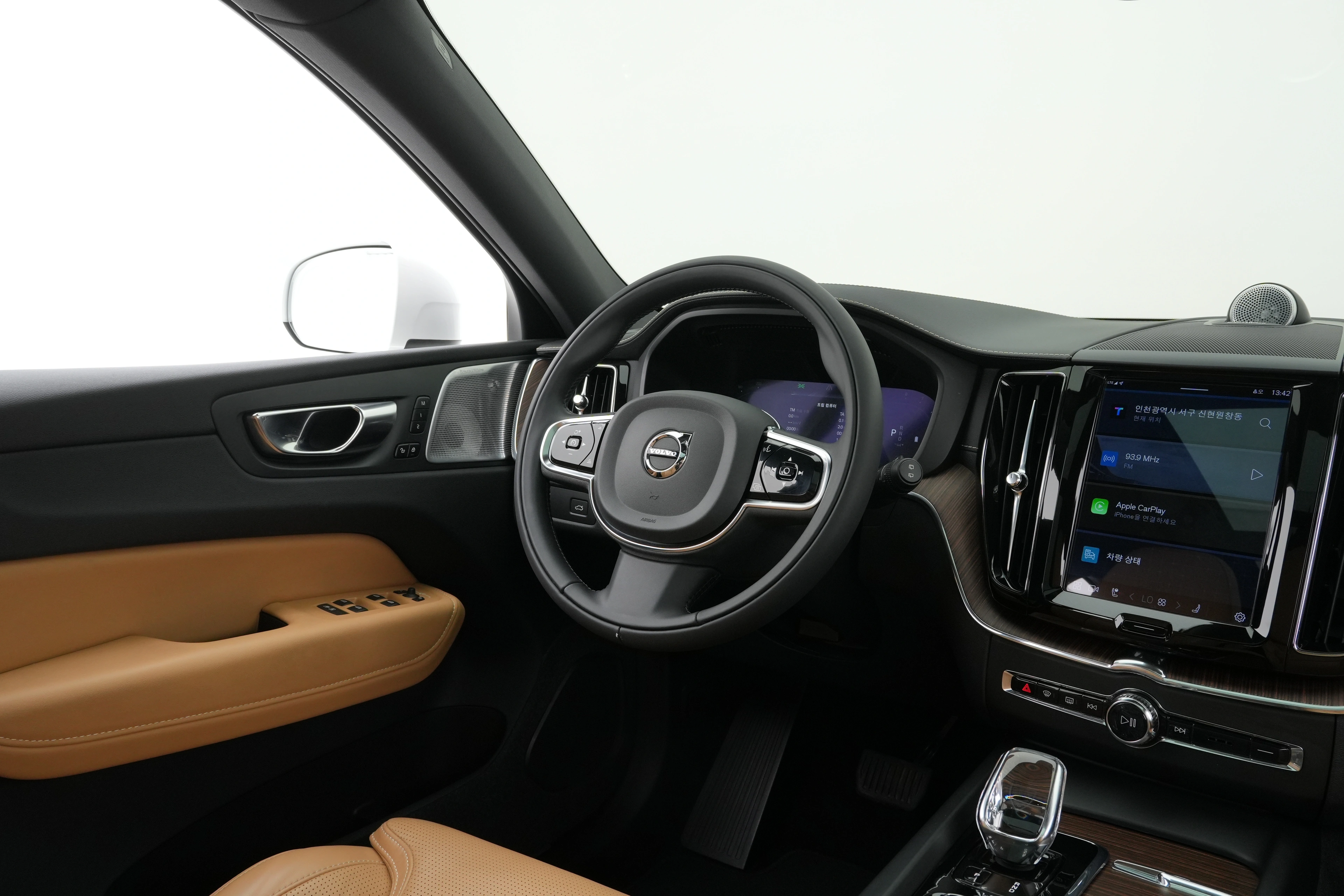 볼보 XC60 2세대 2022년식 중고차