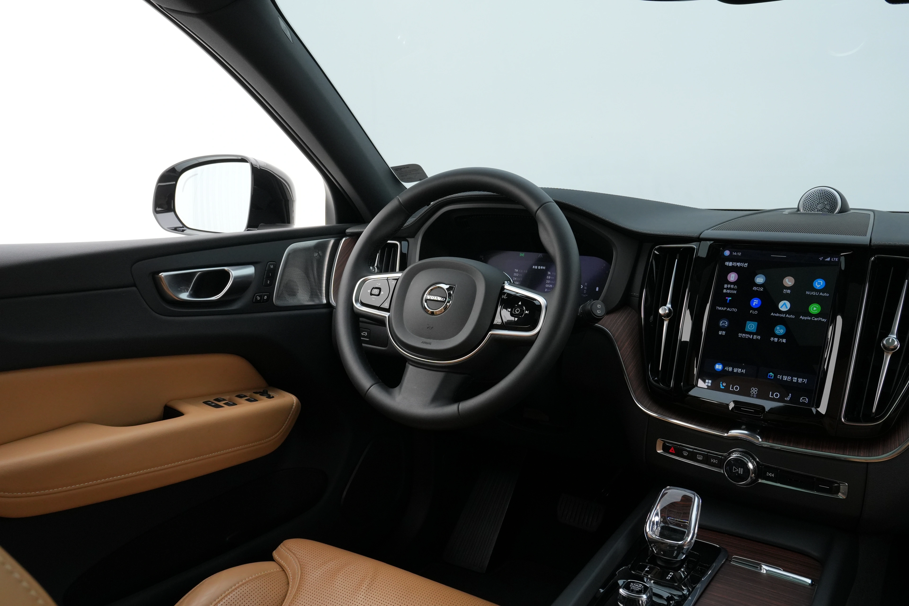 볼보 XC60 2세대 2023년식 중고차