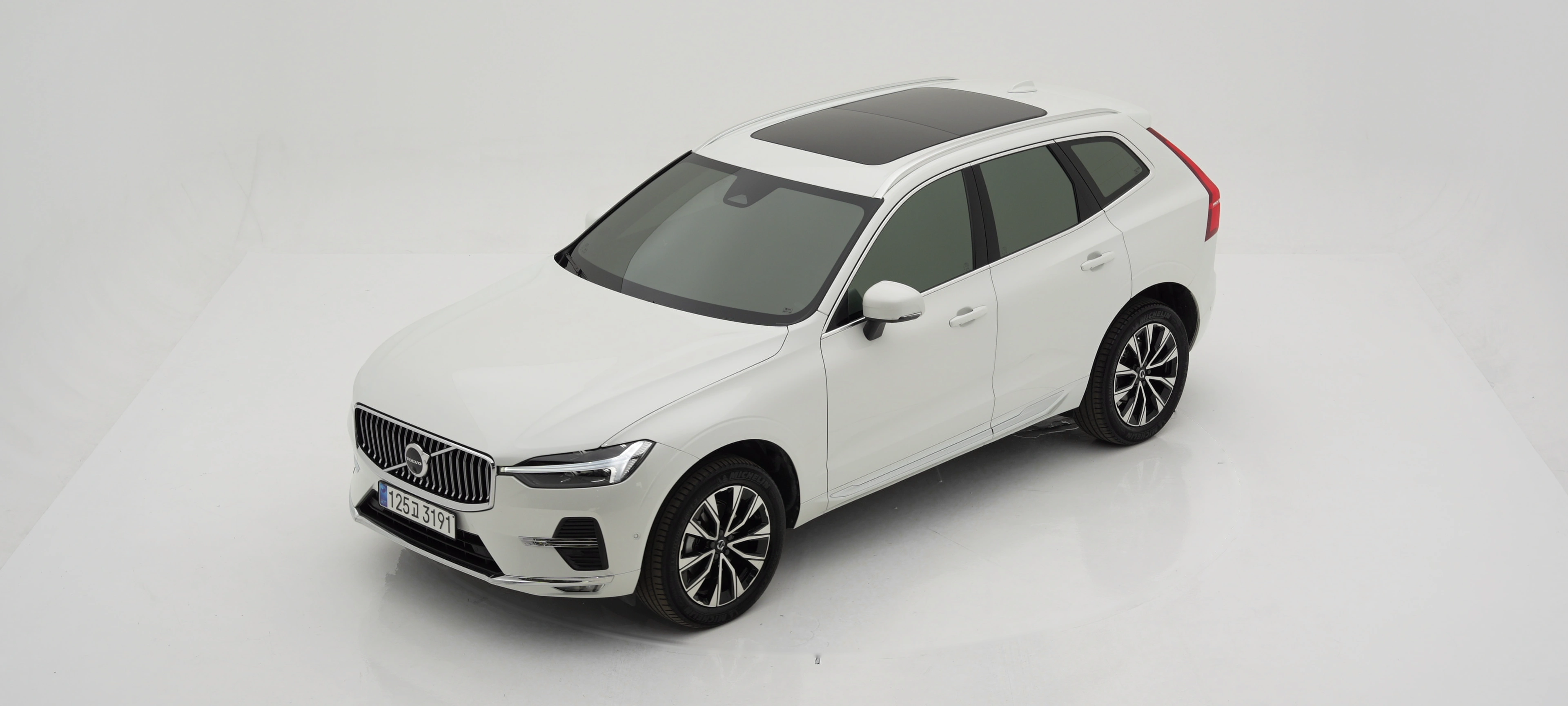 볼보 XC60 2세대 2024년식 중고차